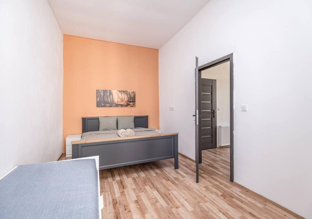 Elegance Apartments Прага Экстерьер фото