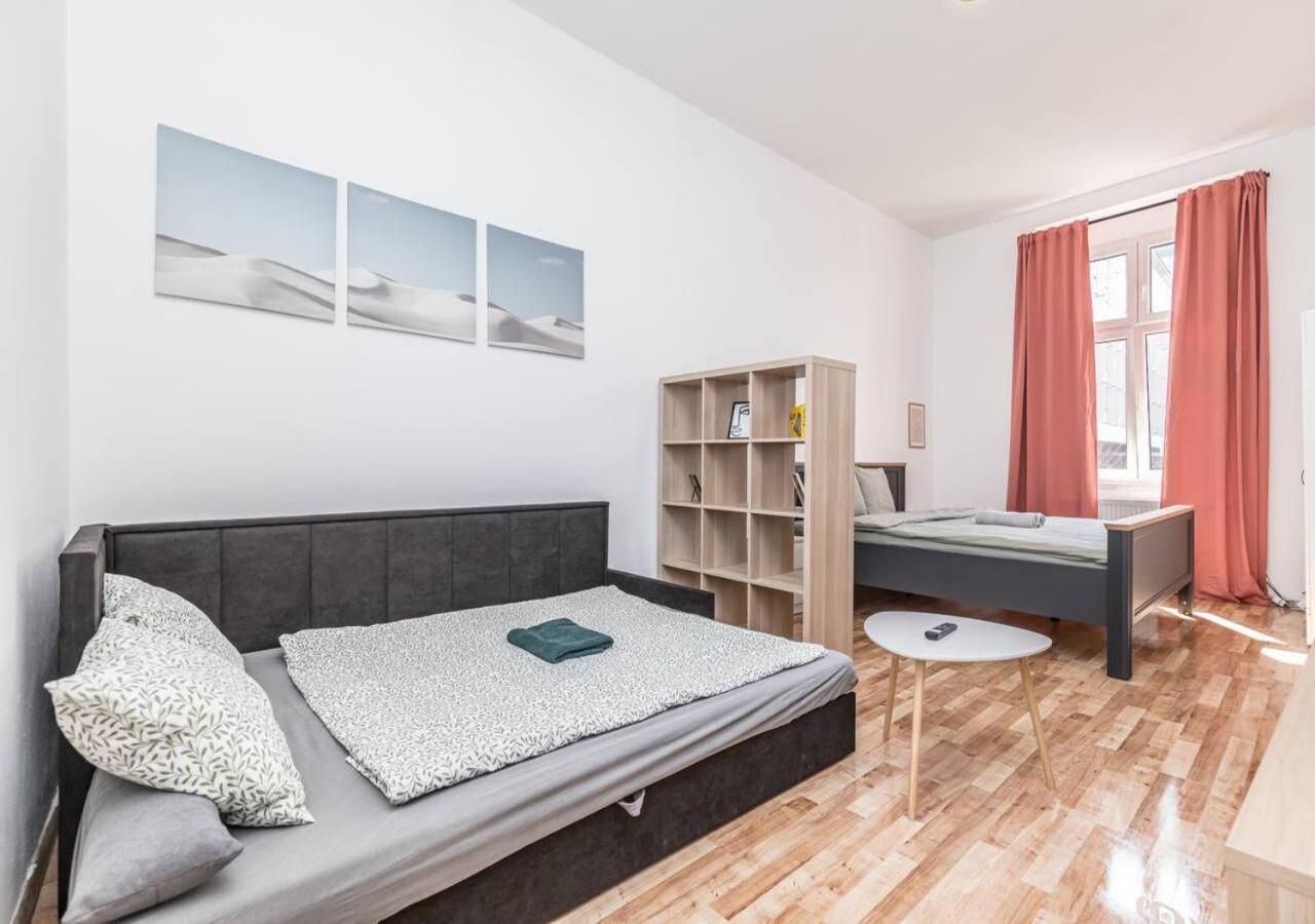 Elegance Apartments Прага Экстерьер фото